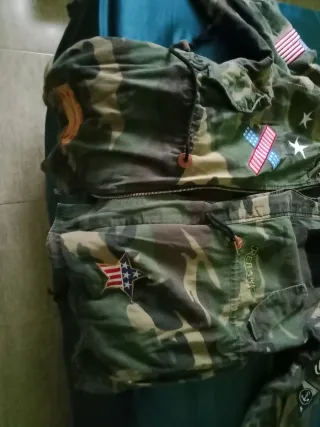 Chaqueta Militar Camuflaje Estrellas Rojas