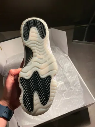 Jordan 11 Retro Negro Blanco Talla 41