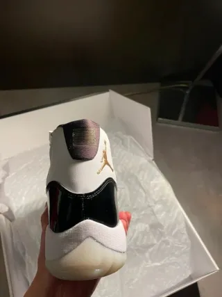 Jordan 11 Retro Negro Blanco Talla 41