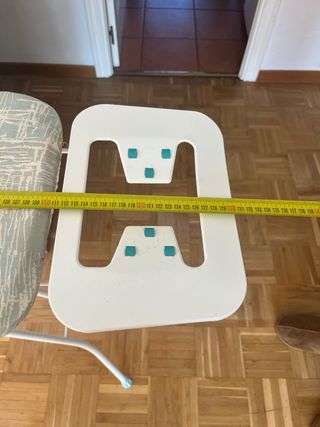 Plancha de vapor SilverCrest y tabla de planchar