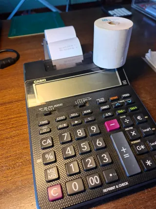 Calculadora Casio HR-150RCE con rollo