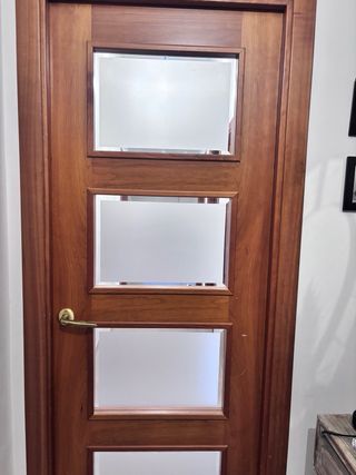 Puerta interior madera Cerezo. Precio por puerta.