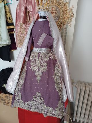 Saya bordada plata Virgen hasta 85 cm