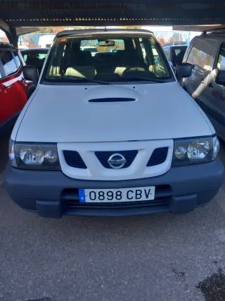 Nissan Terrano II 2002