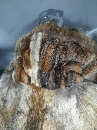 Chaquetón piel zorro del país.