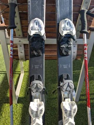 Esquís K2 INDY 124cm y Bastones LEKI