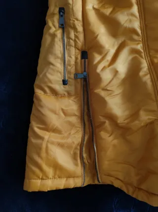 Abrigo Osley mujer capucha forro polar mostaza T36