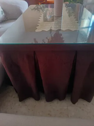 Falda mesa camilla con cristal y mesita