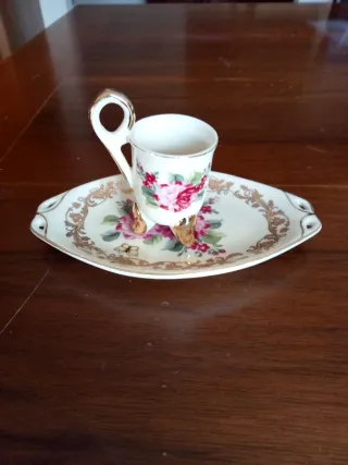 Mini tazzine e piattini vintage