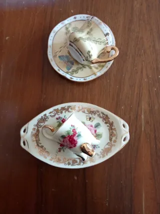 Mini tazzine e piattini vintage