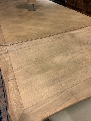 Mesa de comedor antigua