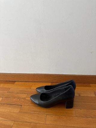 Zapatos de tacón negros