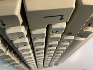 Amiga 500 Beige/Gris + Ratón tanque.