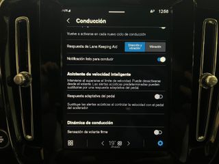 Volvo XC40 2.0 B3 G Core Auto