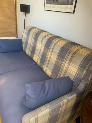 Sofá Cama 135cm Tela Tartán Azul. Dos cojines.