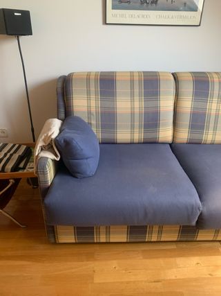Sofá Cama 135cm Tela Tartán Azul. Dos cojines.