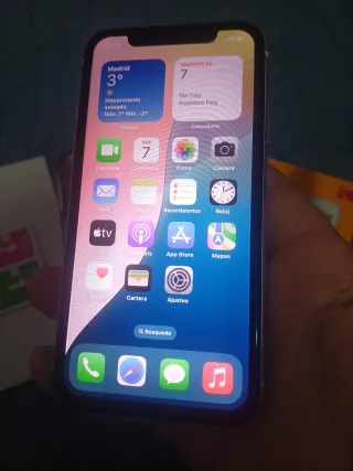 iPhone XR 64GB + Accesorios