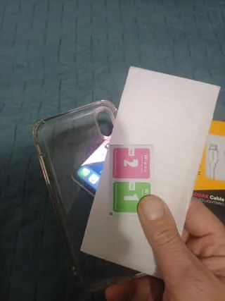 iPhone XR 64GB + Accesorios