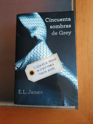 CINCUENTA SOMBRAS DE GREY