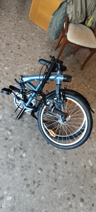 Bicicleta plegable Btwin azul