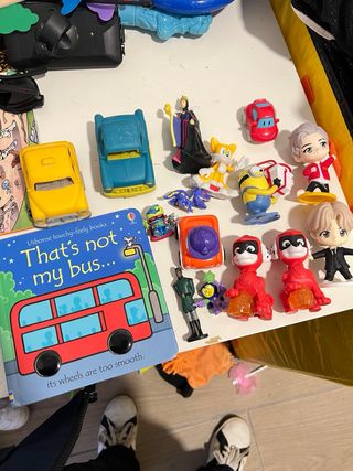 Lote de juguetes varios