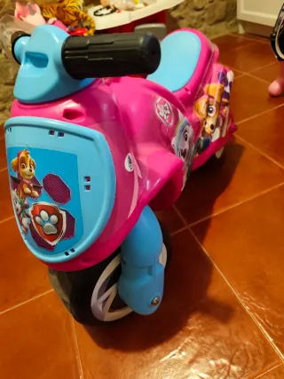 Moto correpasillos Paw Patrol niña