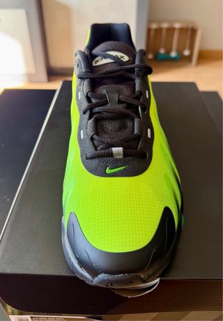 Nike Air Max DN8 AMD Verde/Negro Talla 42,5