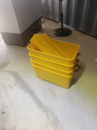 4 Cubos de Fregona Amarillos