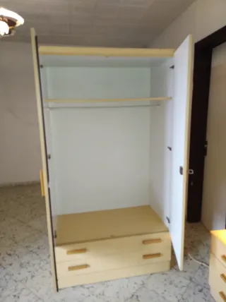 MUEBLES/Armario,Mesa de Noche,Cama y Somier