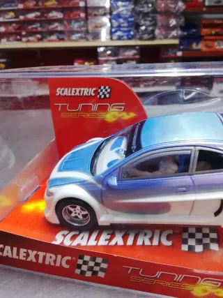 Scalextric Tuning 2 coches con luces