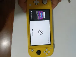 Nintendo Switch Lite Amarilla