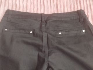 Pantalón pirata negro