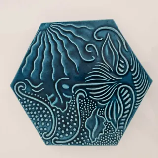 Azulejo Hexagonal inspirado en Gaudí