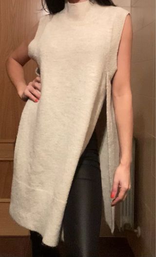 Chaleco Mango M beige abierto laterales