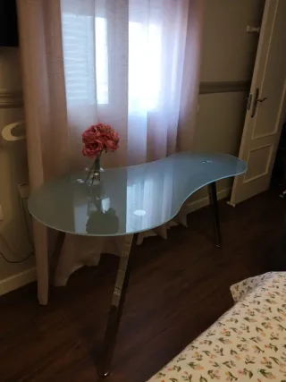 Mesa de cristal moderna