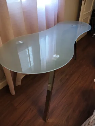 Mesa de cristal moderna