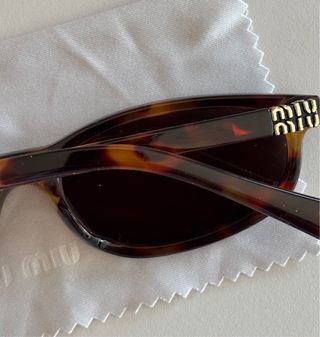 Óculos de Sol Miu Miu Tartaruga