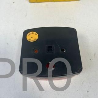 PILOTO TRASERO IZQUIERDO UNIVERSAL HELLA