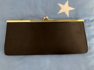 Bolso de fiesta negro con cadena