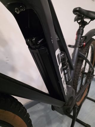 Bicicleta eléctrica Cube