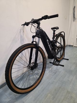 Bicicleta eléctrica Cube