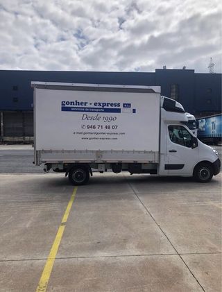 Renault master semitauliner