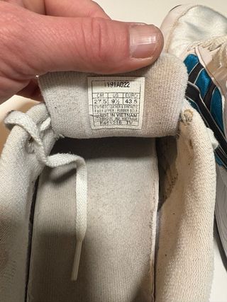 Asics Gel Saga Blancas y Azules