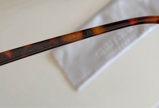 Óculos de Sol Miu Miu Tartaruga redondos