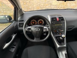 Toyota Auris 2010 1dueño 2.0diesel