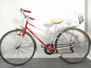 Orbea Clásica Adulto Roja y Blanca