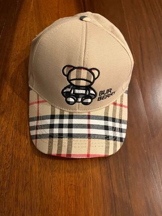 Cappellino Burberry Beige con Orsetto