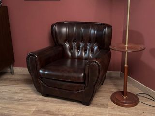 Sillón de cuero marrón