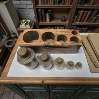 Antica pesiera fine '800 completa tanti punzoni