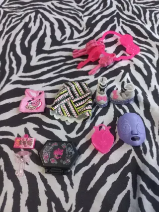 Monster high Draculaura Neon Frights Skulltimate